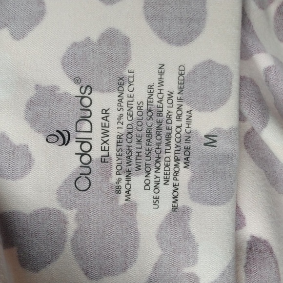 NWOT! CUDDLE DUDS SHORT SLEEVE, ANIMAL PRINT,CUTOUT, SHARKBITE HEM MIDI DRESS. - Picture 5 of 5